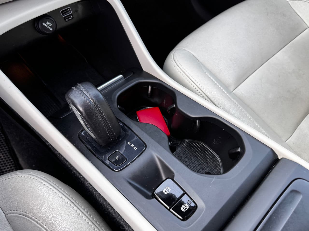 Volvo XC 40 2019 — Миниатюра 14