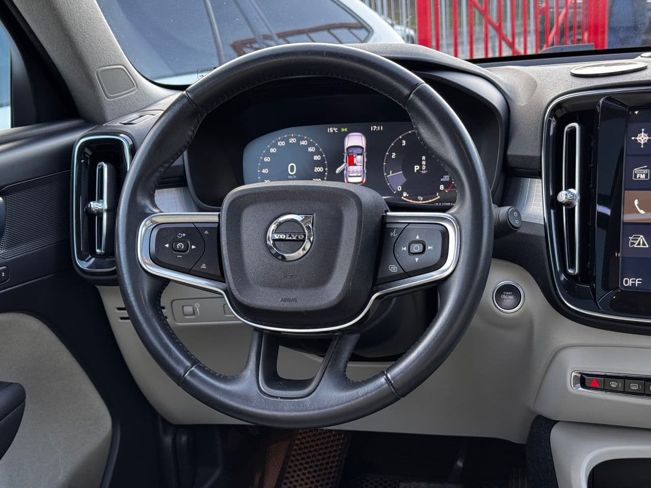 Volvo XC 40 2019 — Миниатюра 12