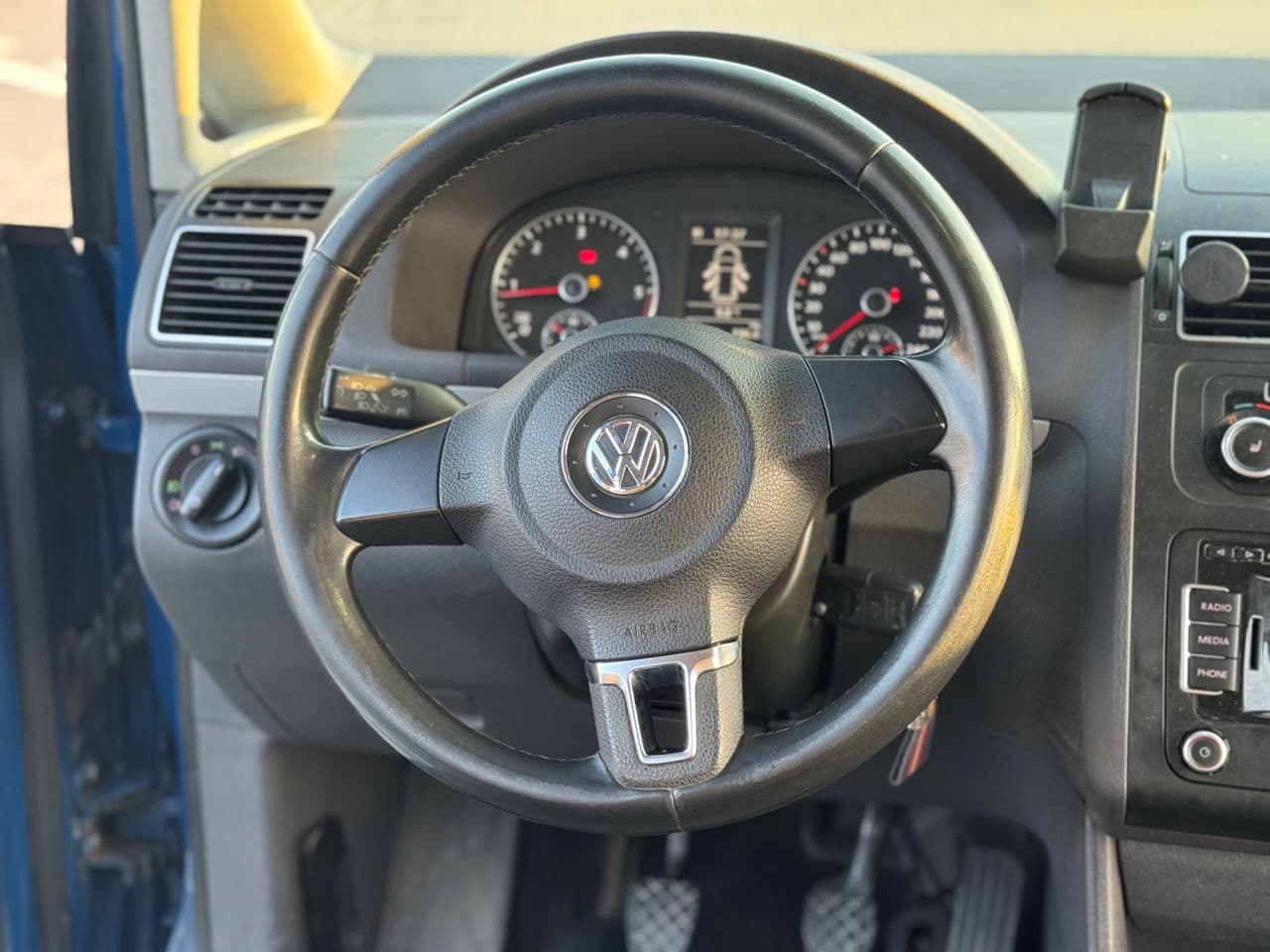 2011 Volkswagen Touran — Miniatură 7