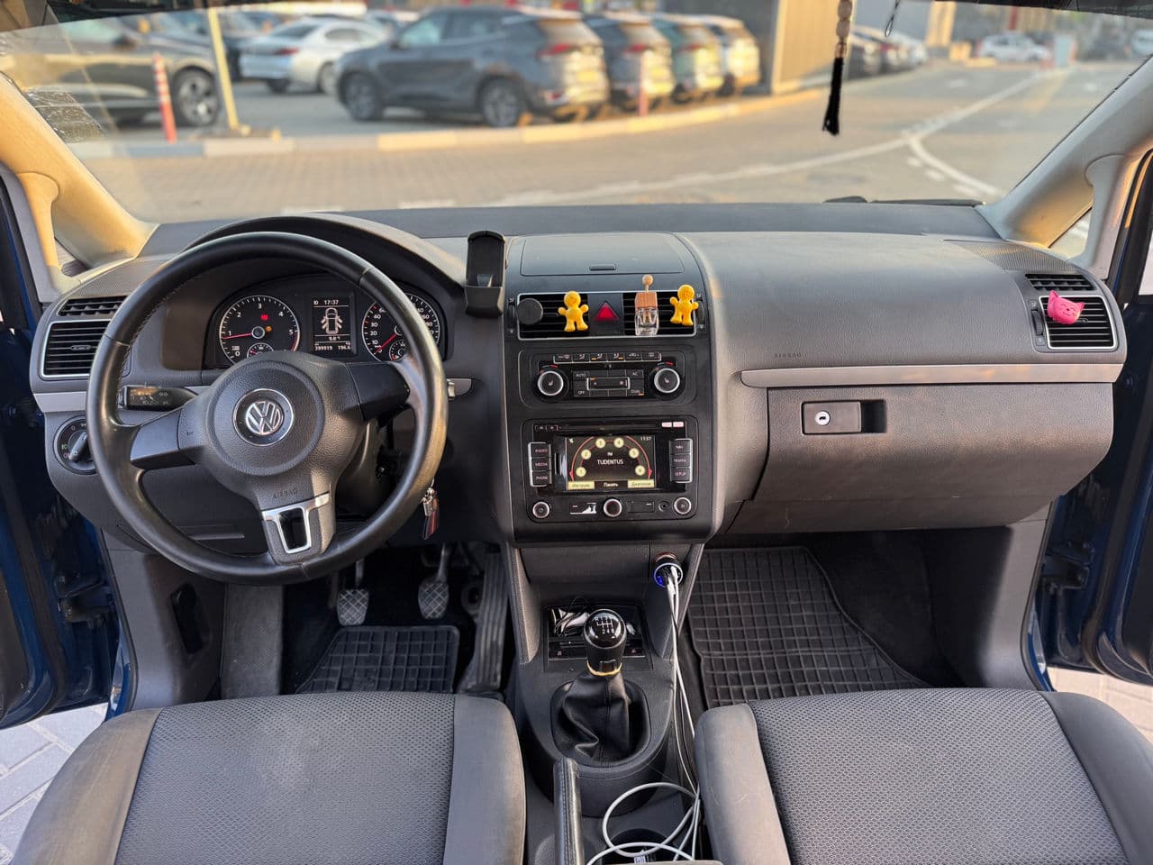 2011 Volkswagen Touran — Miniatură 6