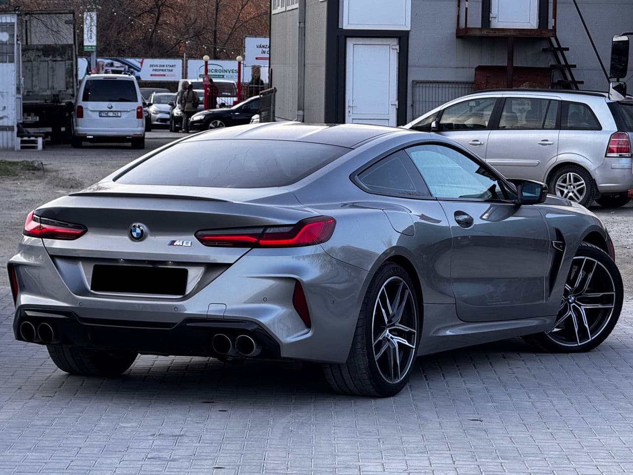 2020 BMW M8 — Miniatură 2