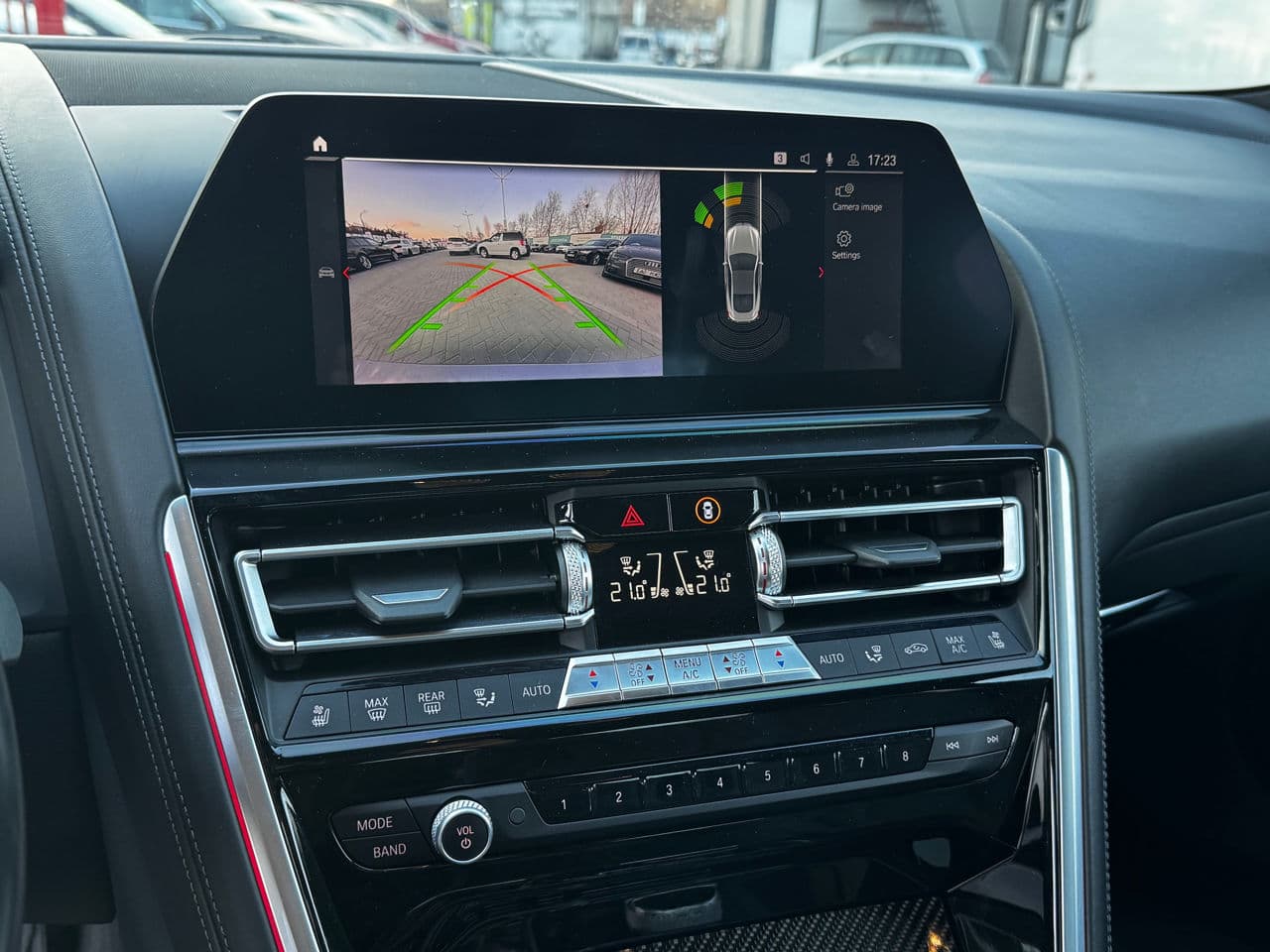2020 BMW M8 — Miniatură 10