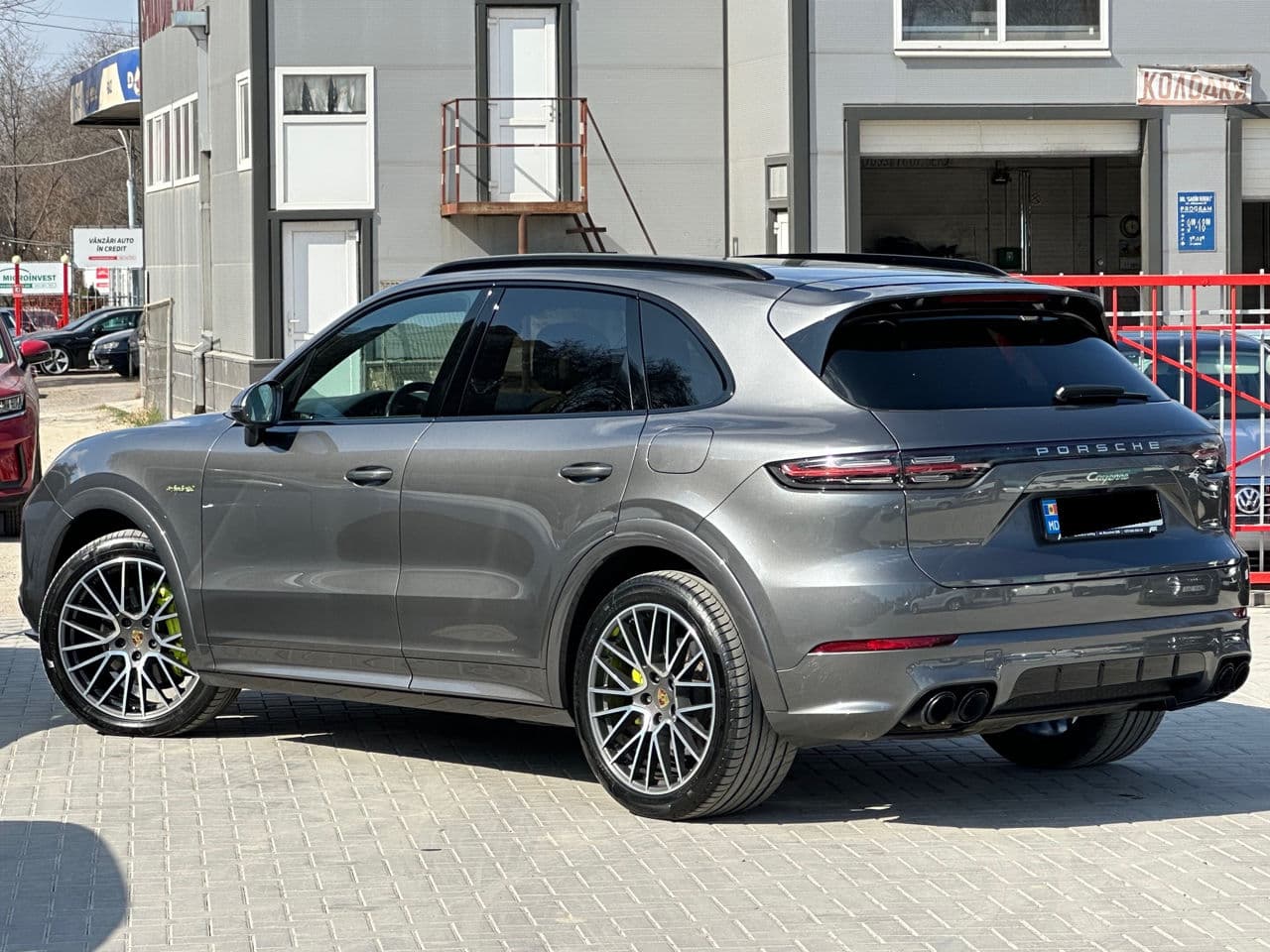 2020 Porsche Cayenne E-Hybrid — Miniatură 4