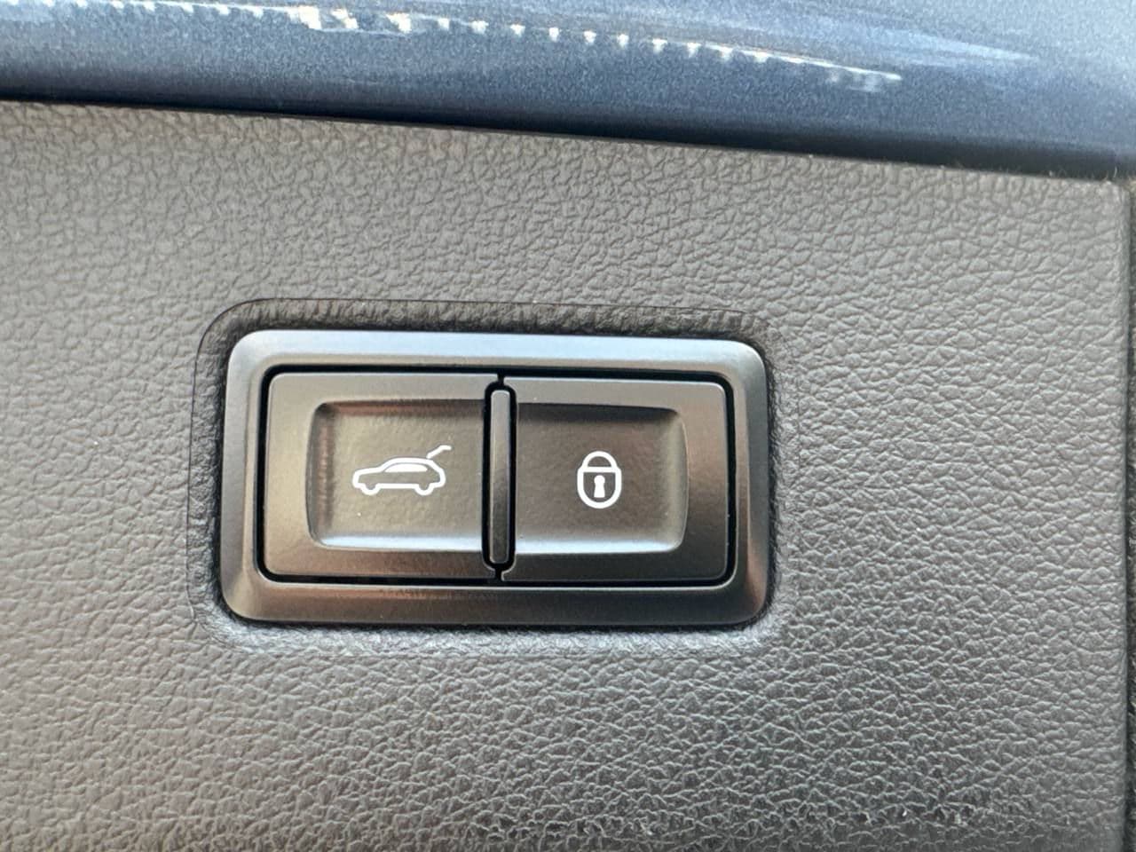 2018 Bentley Bentayga — Miniatură 21