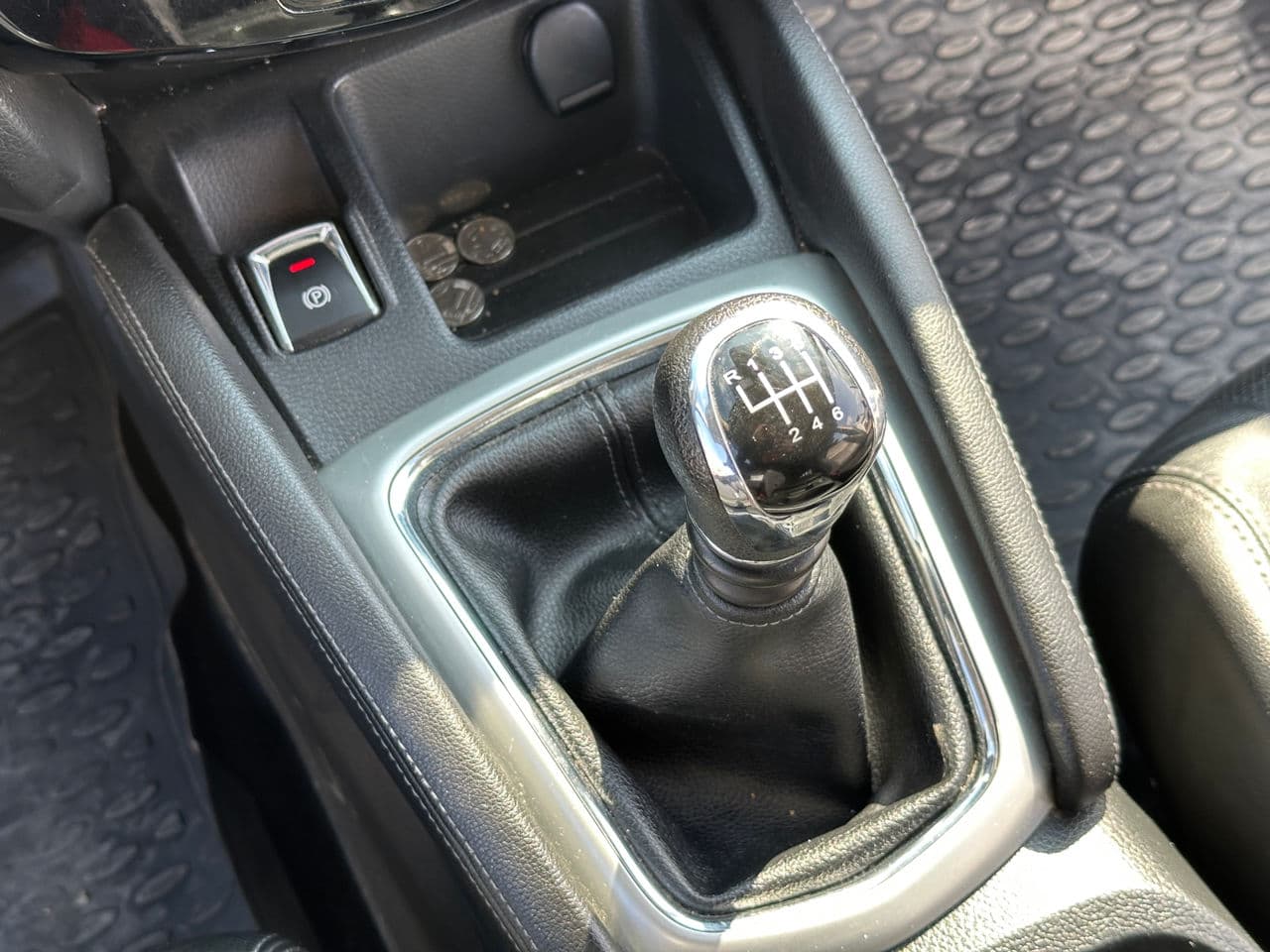 Nissan Qashqai 2015 — Миниатюра 10