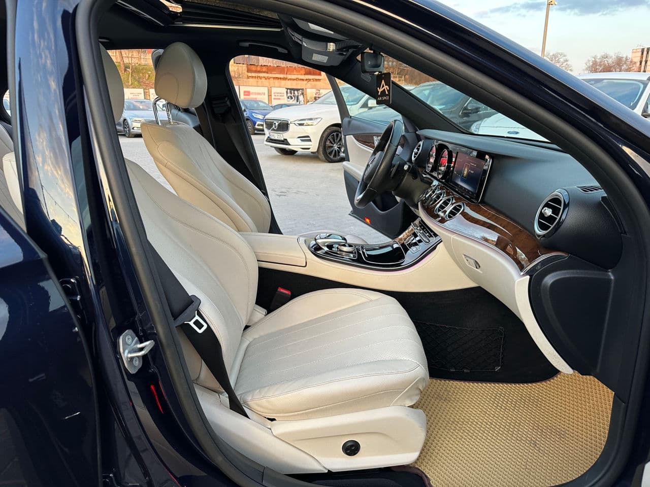 Mercedes E 300 2016 — Миниатюра 15