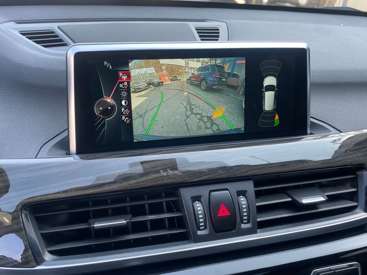 2016 BMW X1 2.8i — Miniatură 16