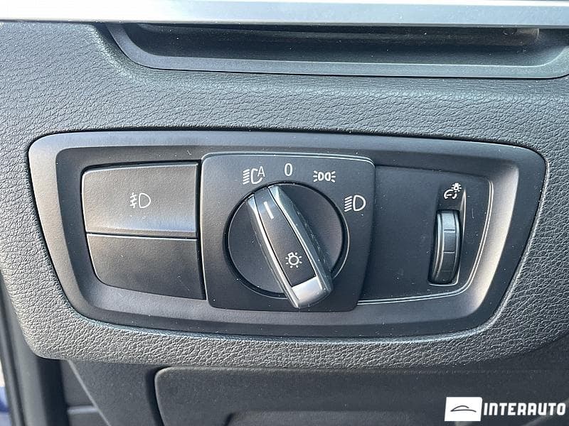 2016 BMW X1 2.8i — Miniatură 10