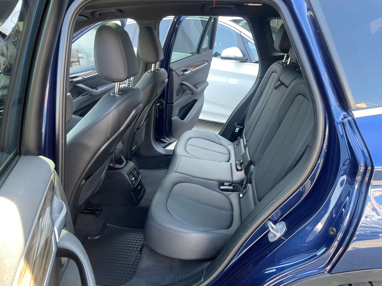 2016 BMW X1 2.8i — Miniatură 19