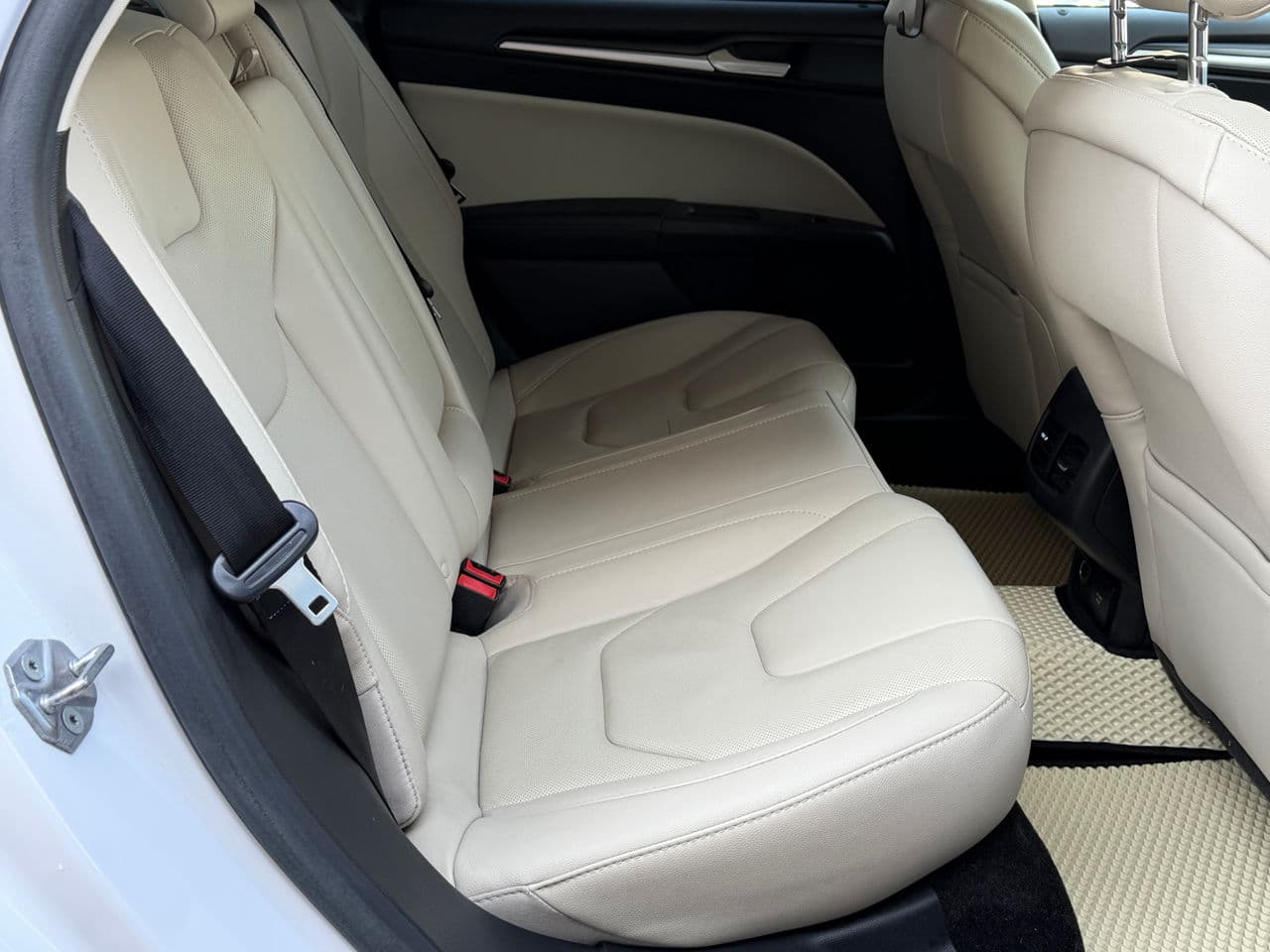 Ford Fusion 2018 — Миниатюра 17