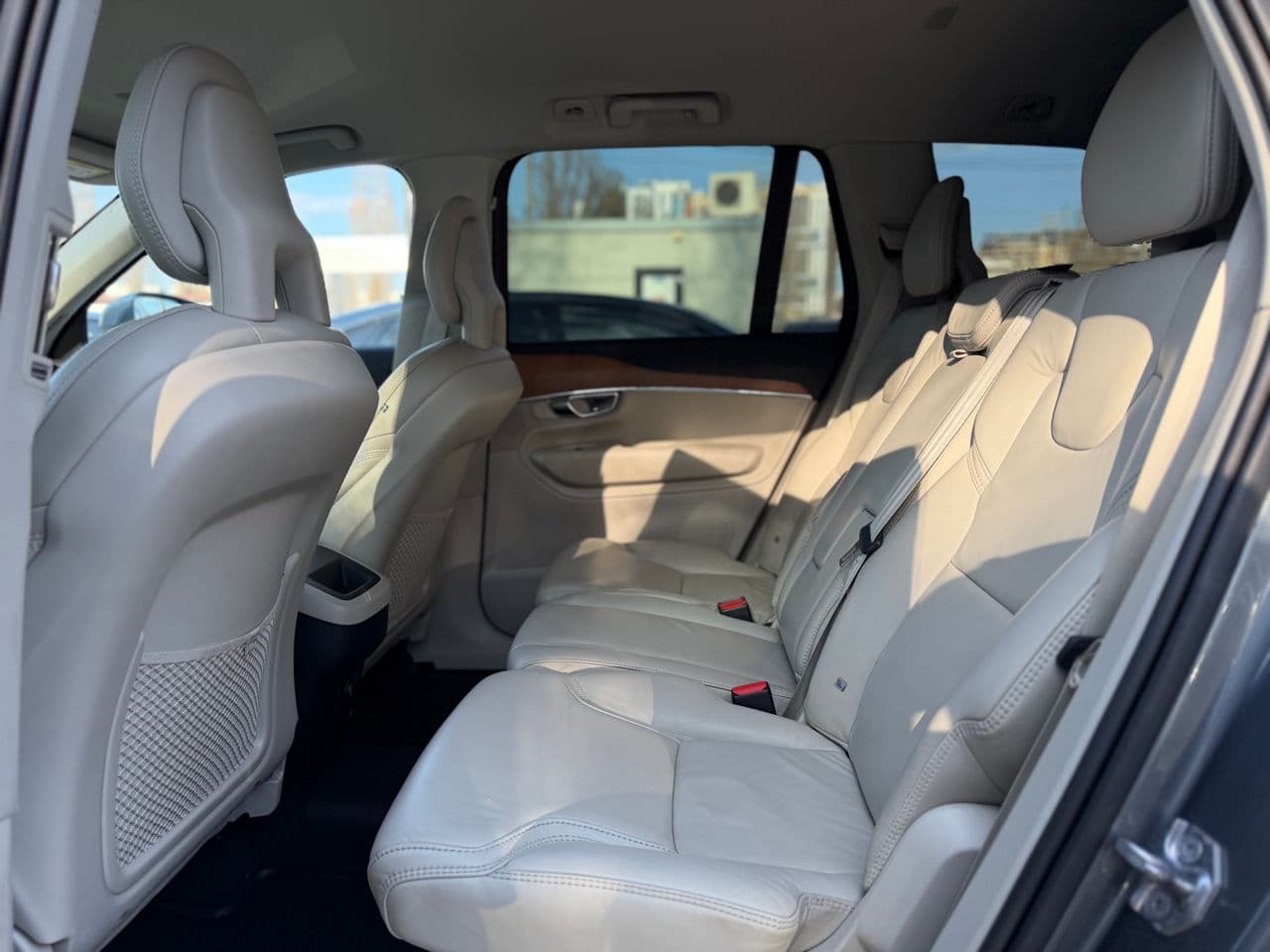 Volvo XC 90 2018 — Миниатюра 16