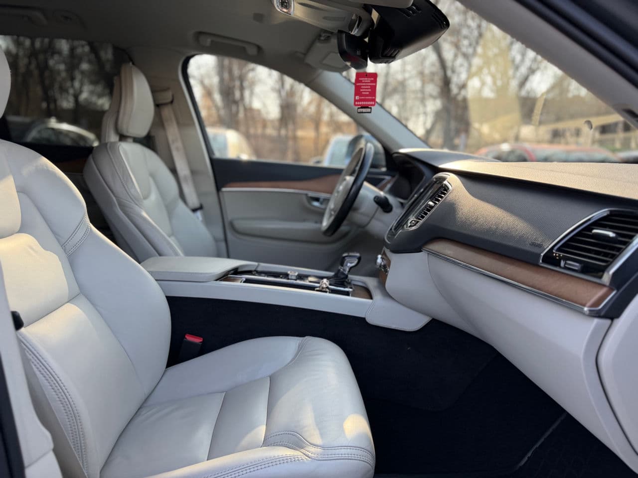 Volvo XC 90 2018 — Миниатюра 18