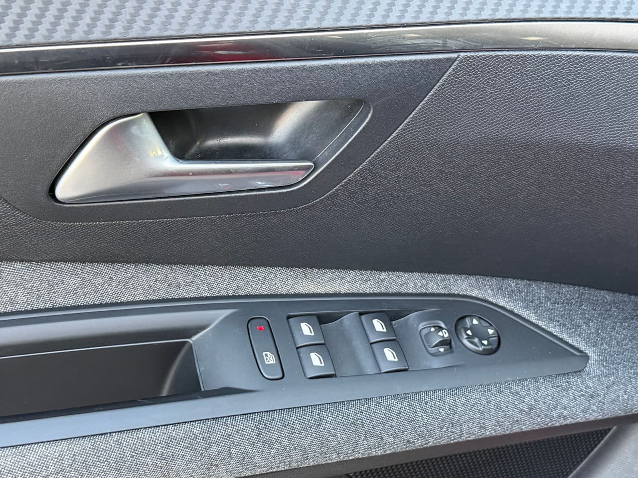 2022 Peugeot 3008 — Miniatură 5