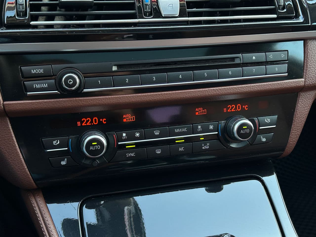 BMW 520 2016 — Миниатюра 16