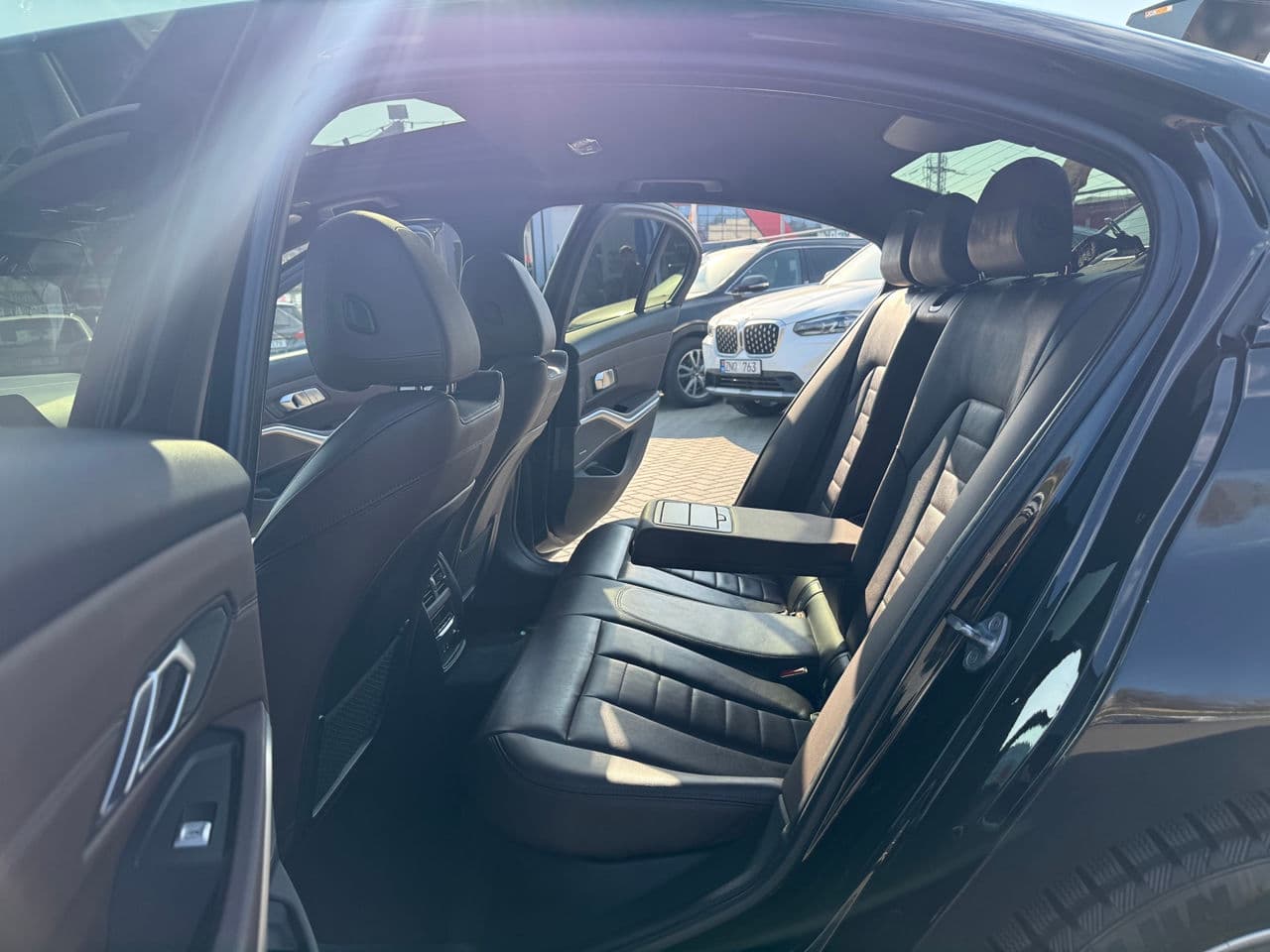 2020 BMW 330E — Miniatură 15