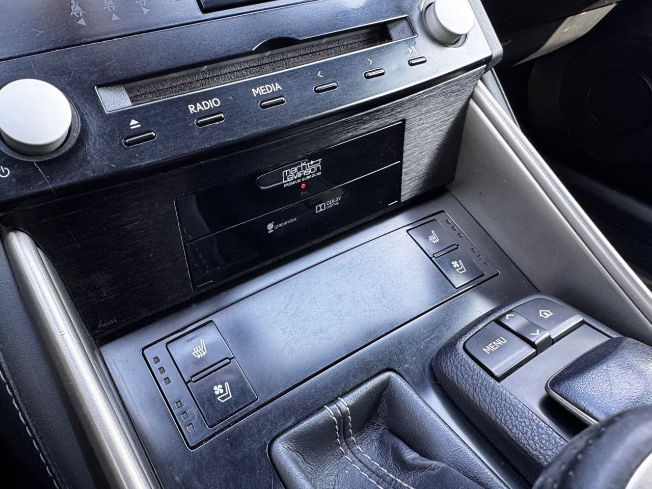 2013 Lexus IS 300h — Miniatură 11