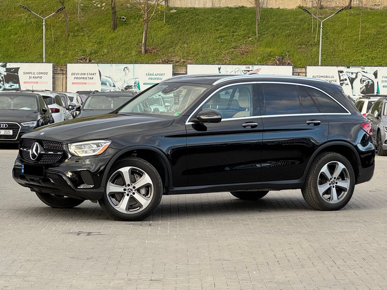 2020 Mercedes GLC 300 — Miniatură 2