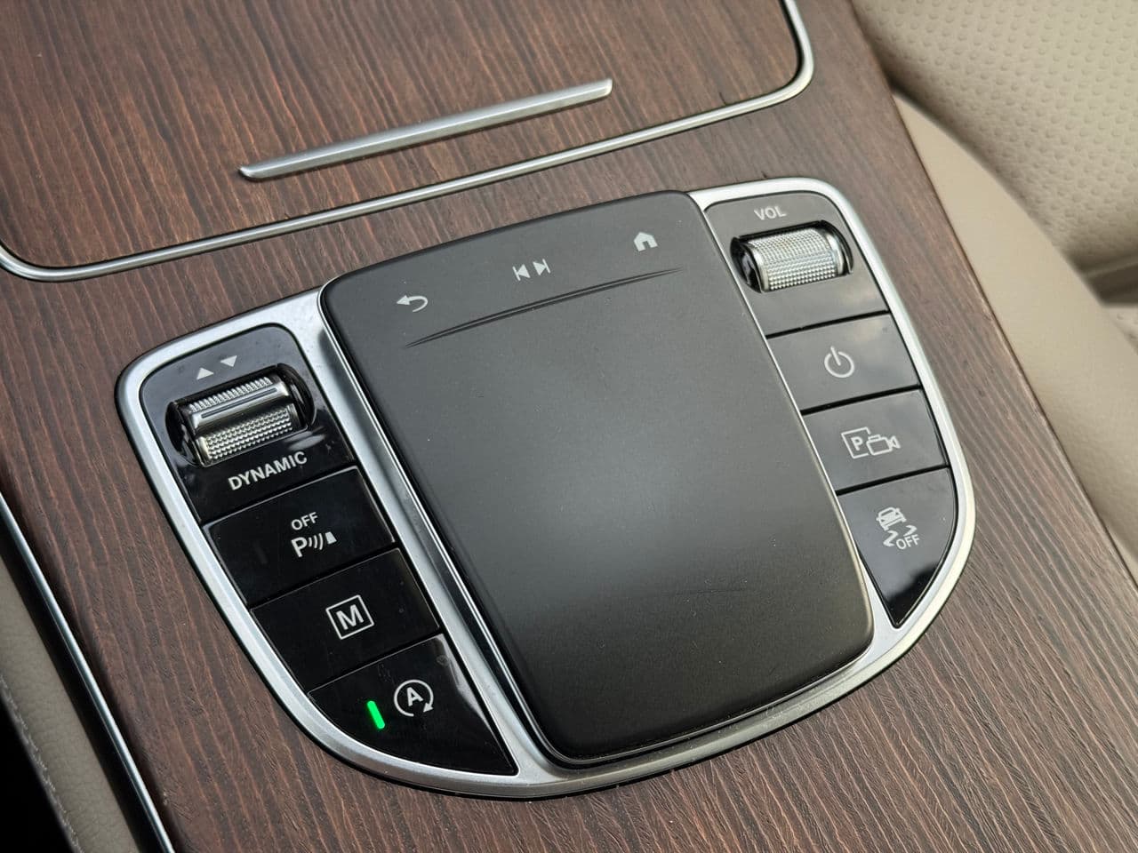 2020 Mercedes GLC 300 — Miniatură 13