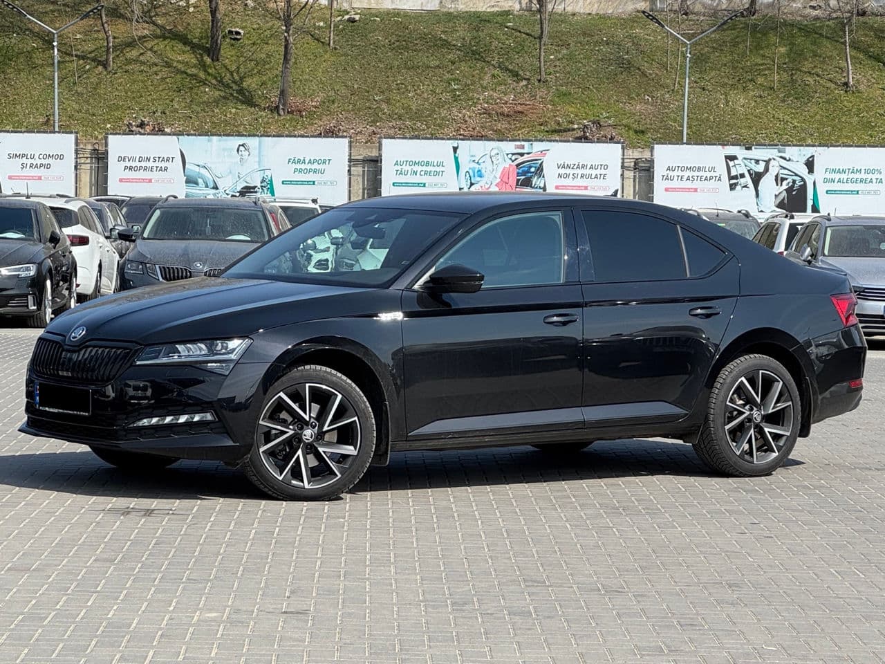 2023 Skoda Superb — Miniatură 2