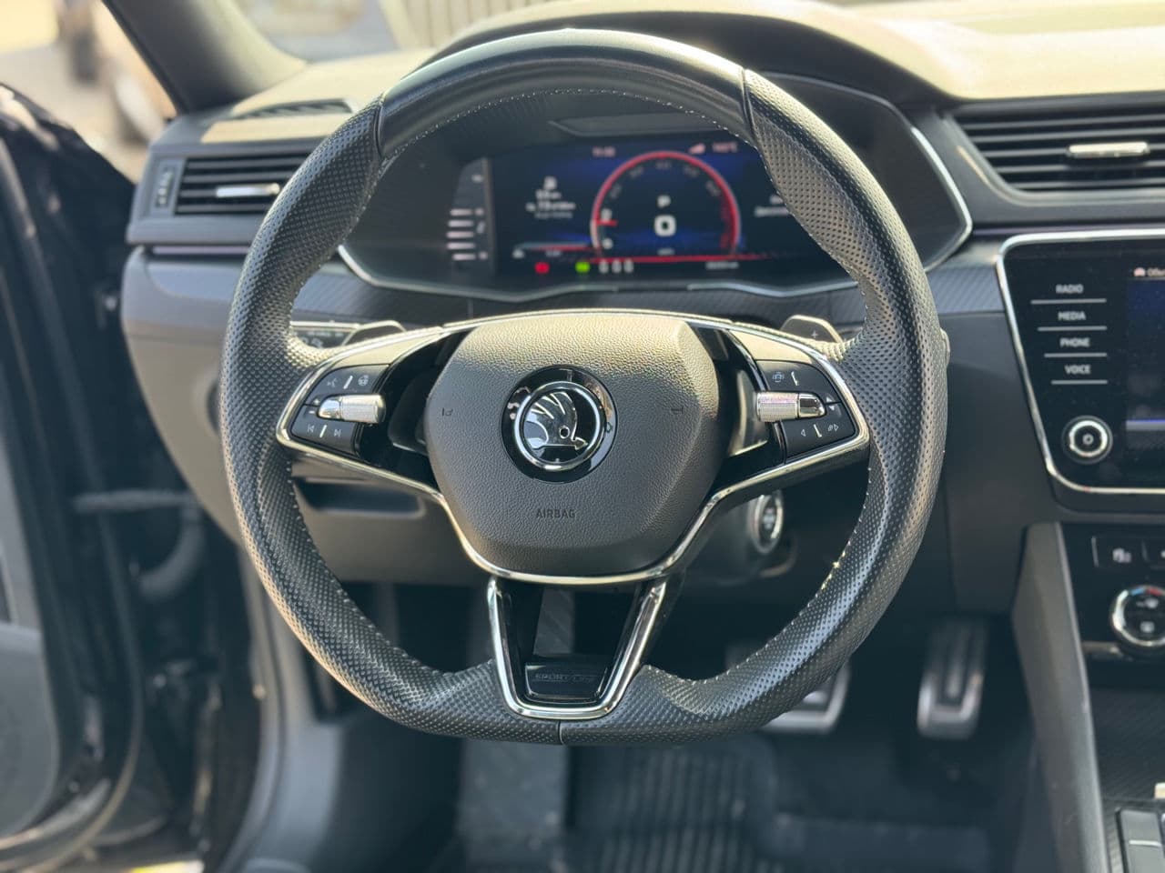 2023 Skoda Superb — Miniatură 7