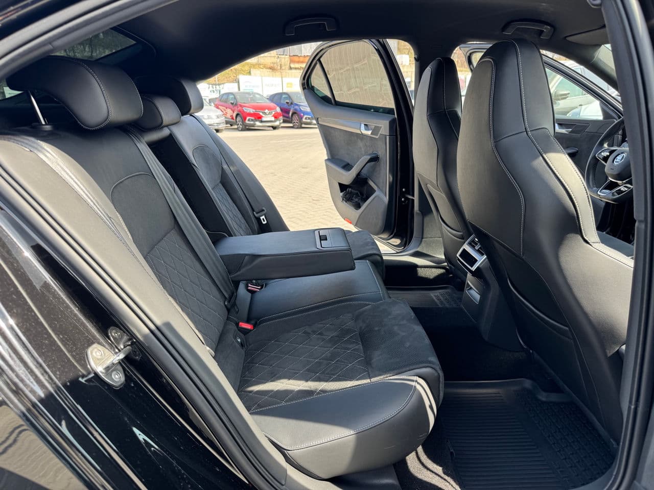 2023 Skoda Superb — Miniatură 14