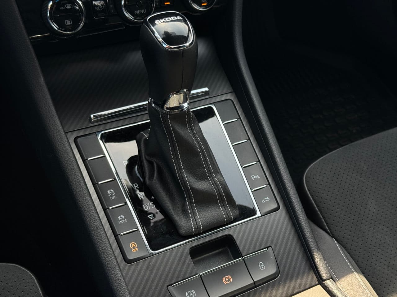 2023 Skoda Superb — Miniatură 12