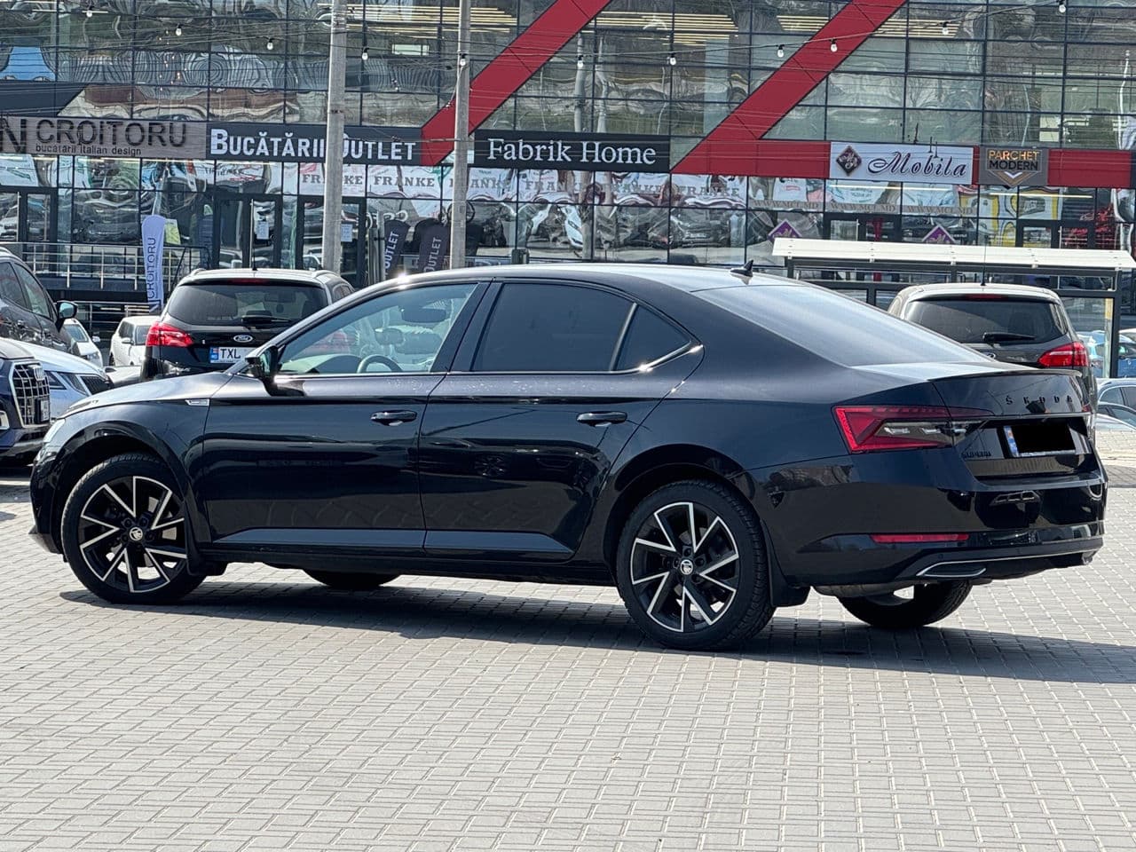 2023 Skoda Superb — Miniatură 4
