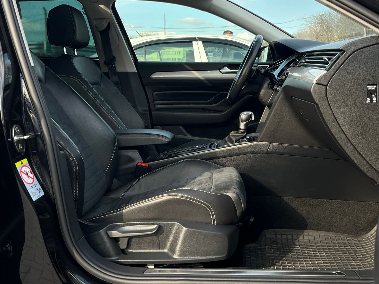2020 Volkswagen Passat GTE — Miniatură 15
