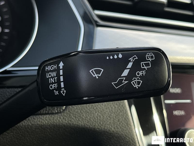 2020 Volkswagen Passat GTE — Miniatură 11