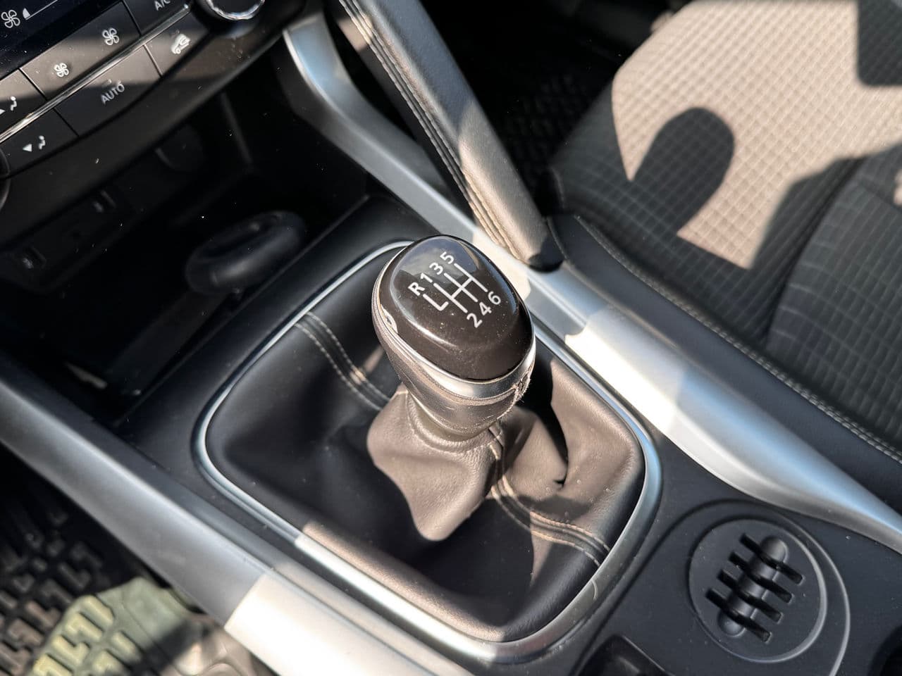 2016 Renault Kadjar — Miniatură 11