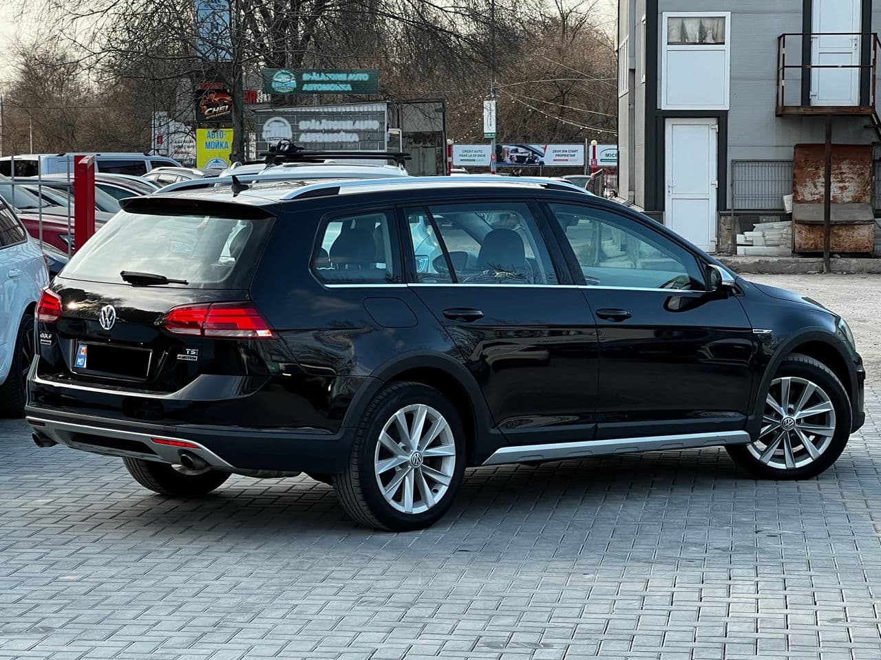 2017 Volkswagen Golf Alltrack — Miniatură 3