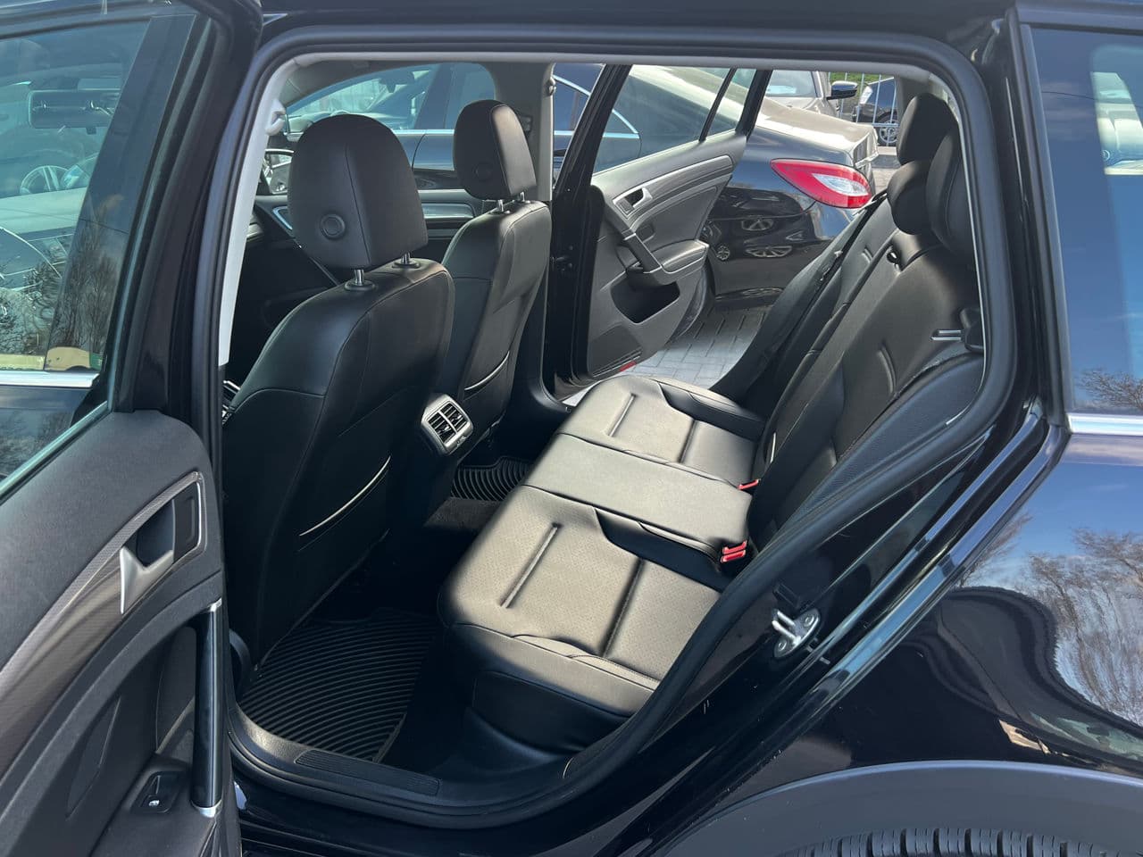 2017 Volkswagen Golf Alltrack — Miniatură 17