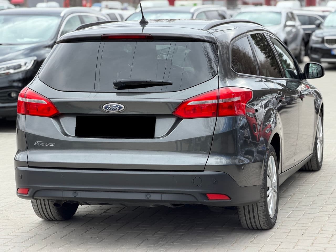 2017 Ford Focus — Miniatură 2