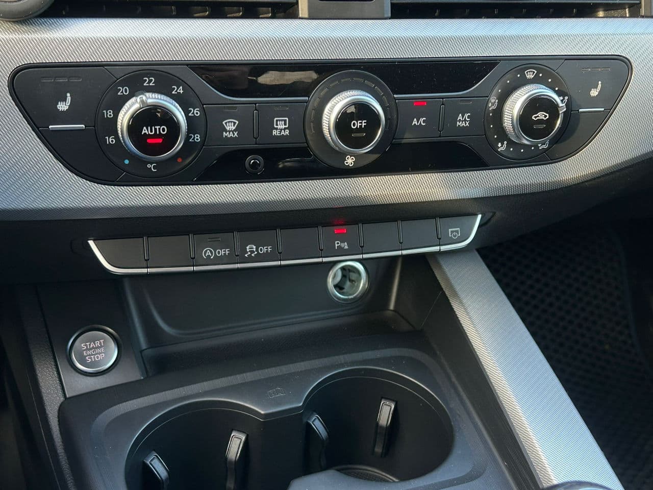 2018 Audi A4 — Miniatură 14