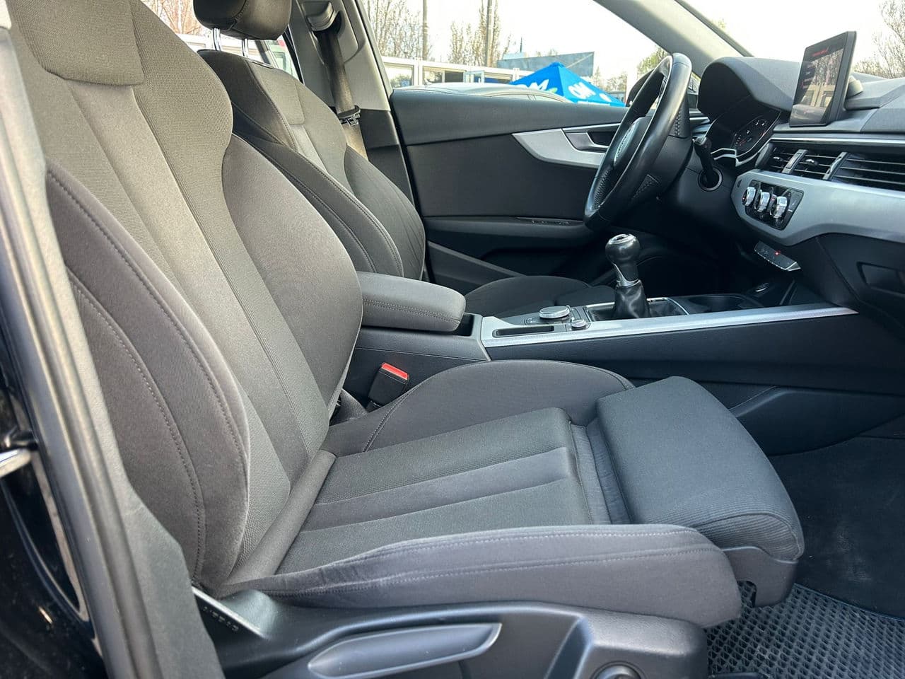 2018 Audi A4 — Miniatură 16