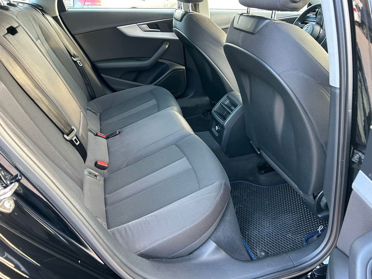 2018 Audi A4 — Miniatură 18
