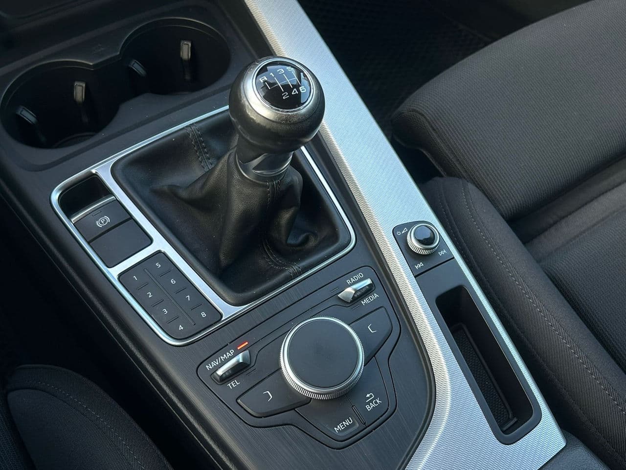 2018 Audi A4 — Miniatură 15