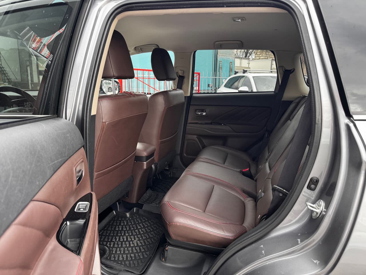Mitsubishi Outlander 2018 — Миниатюра 19