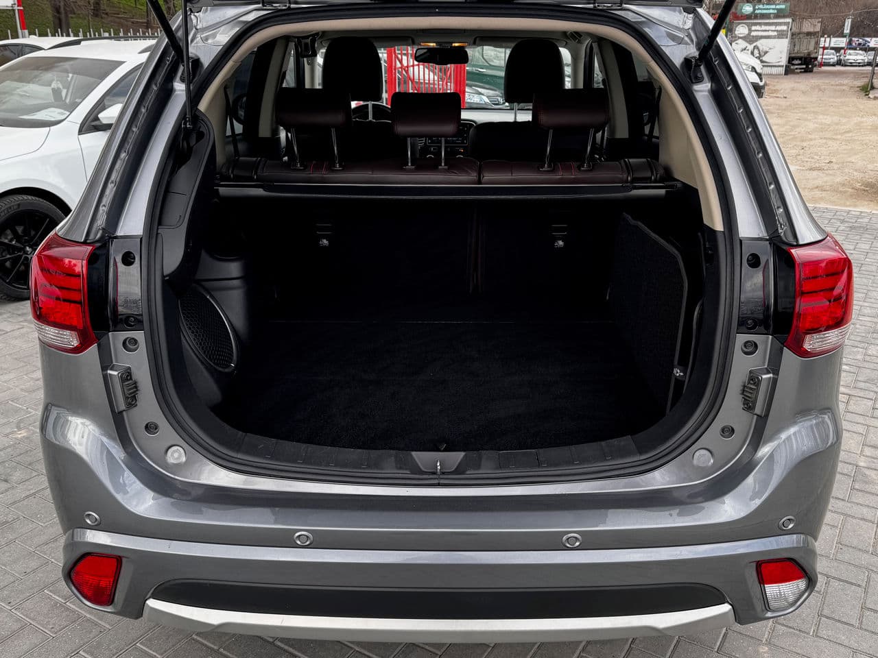 Mitsubishi Outlander 2018 — Миниатюра 20