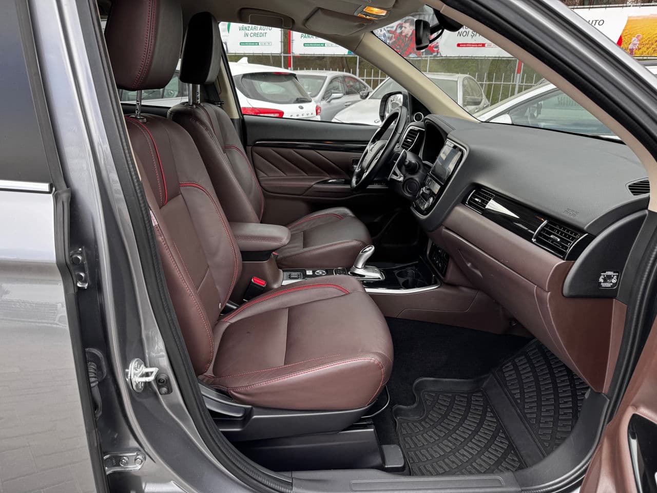 Mitsubishi Outlander 2018 — Миниатюра 5