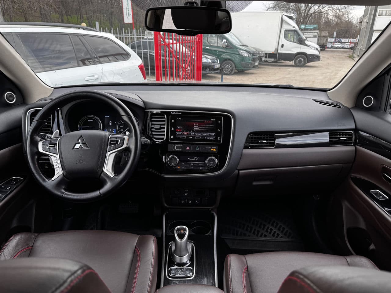 Mitsubishi Outlander 2018 — Миниатюра 7