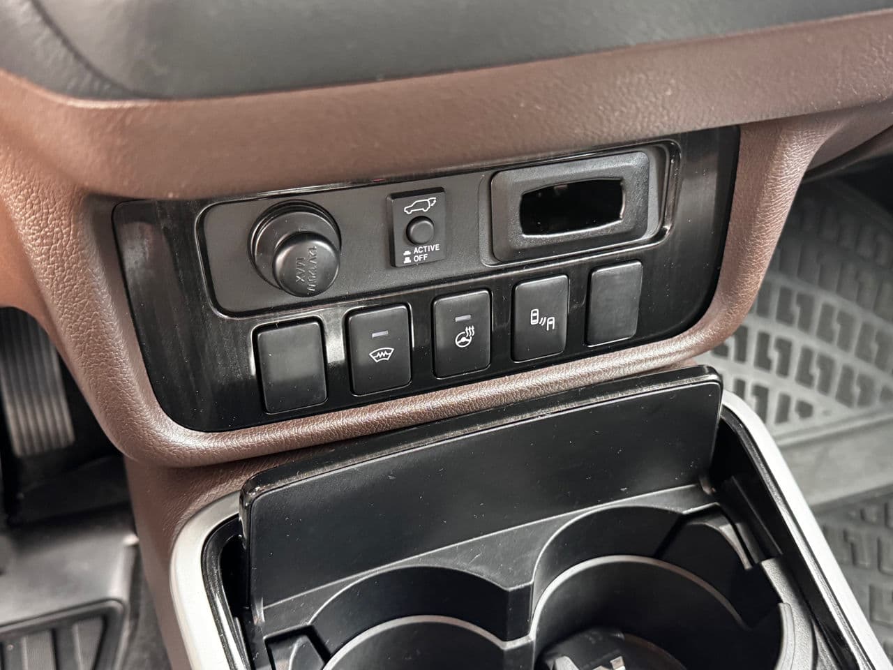 Mitsubishi Outlander 2018 — Миниатюра 13