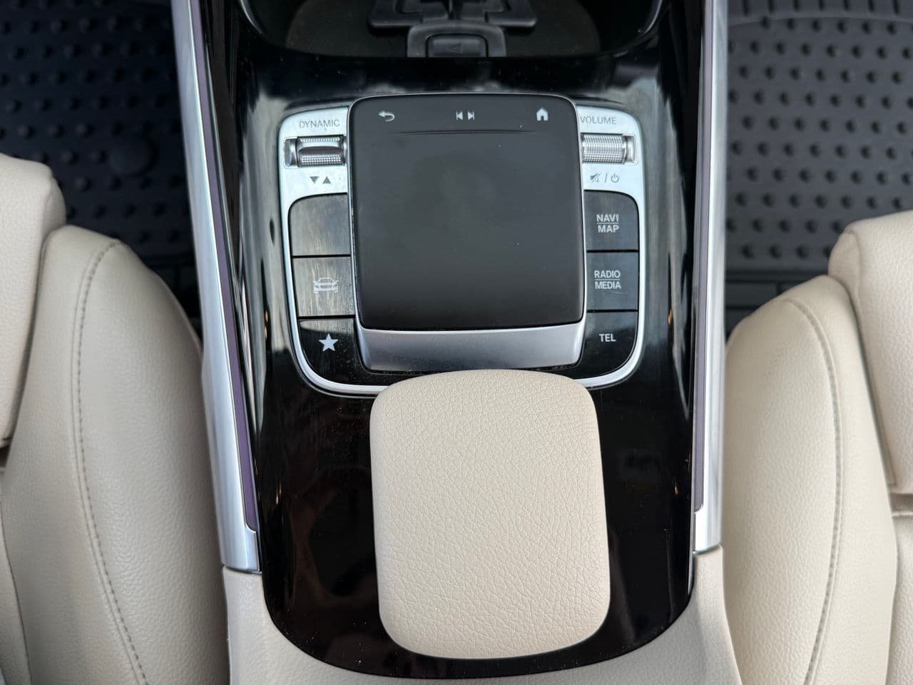 2020 Mercedes GLB 250 — Miniatură 12