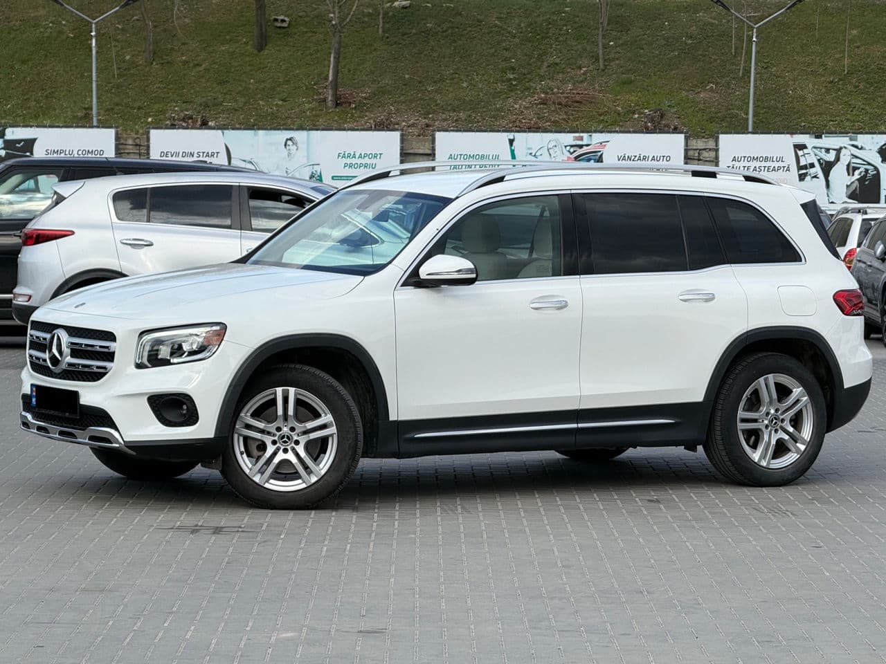 2020 Mercedes GLB 250 — Miniatură 2