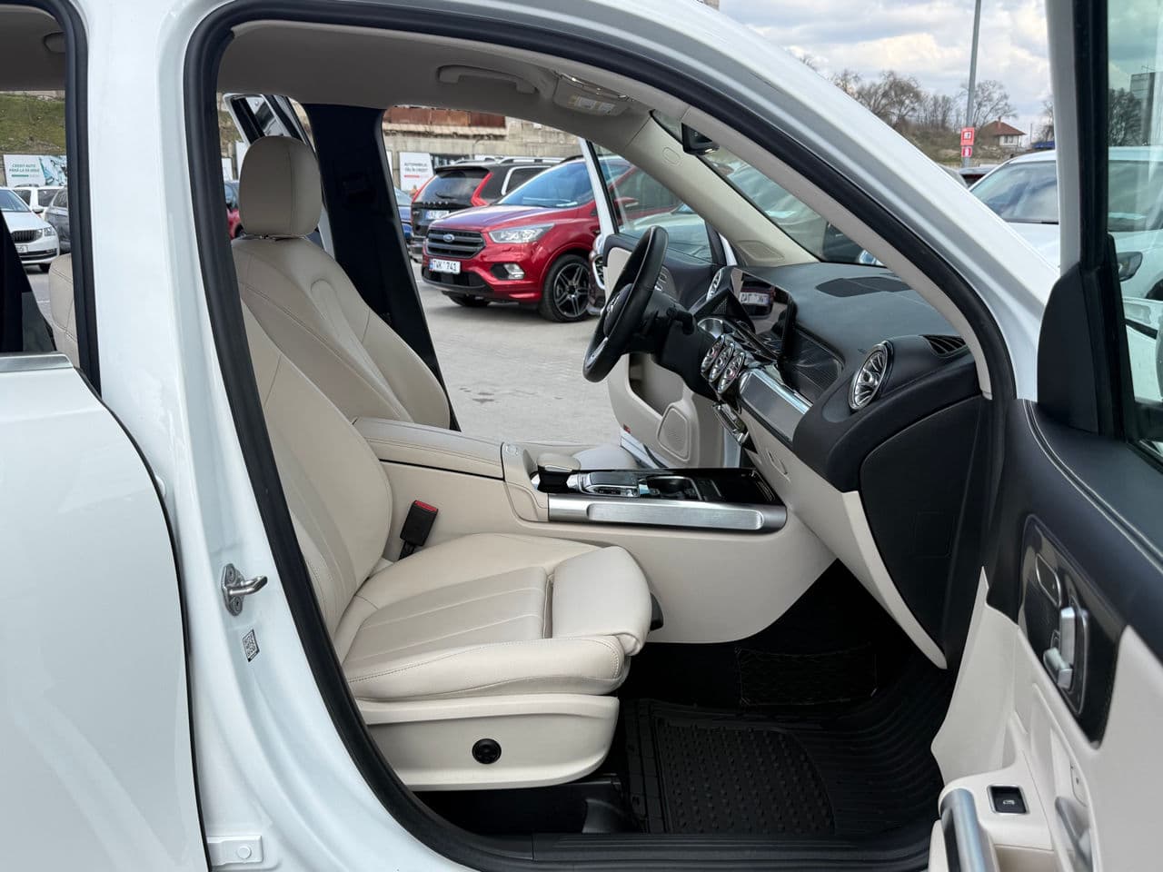2020 Mercedes GLB 250 — Miniatură 15