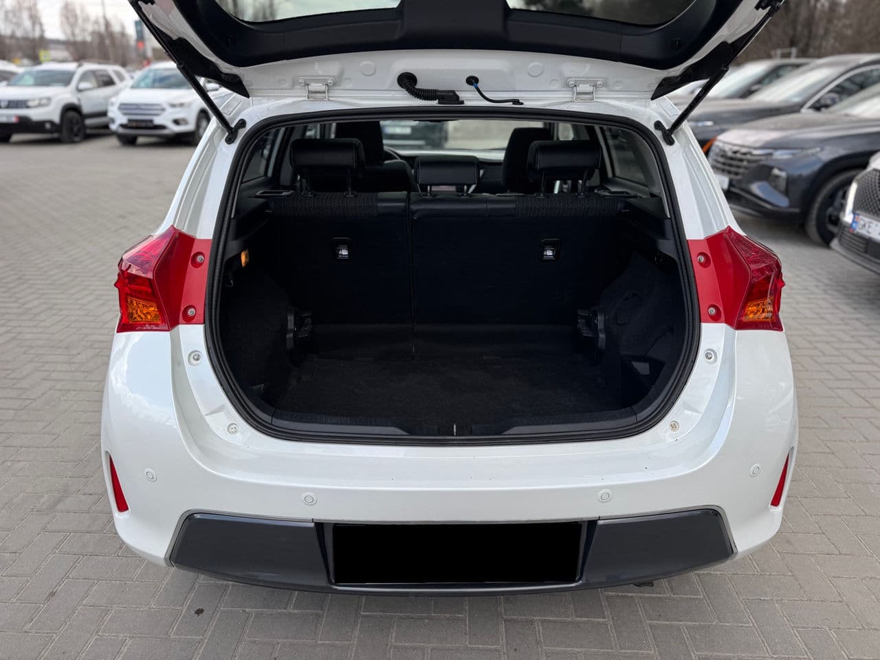 Toyota Auris 2012 — Миниатюра 5