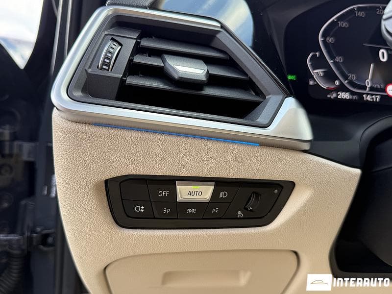 2020 BMW 330E — Miniatură 24