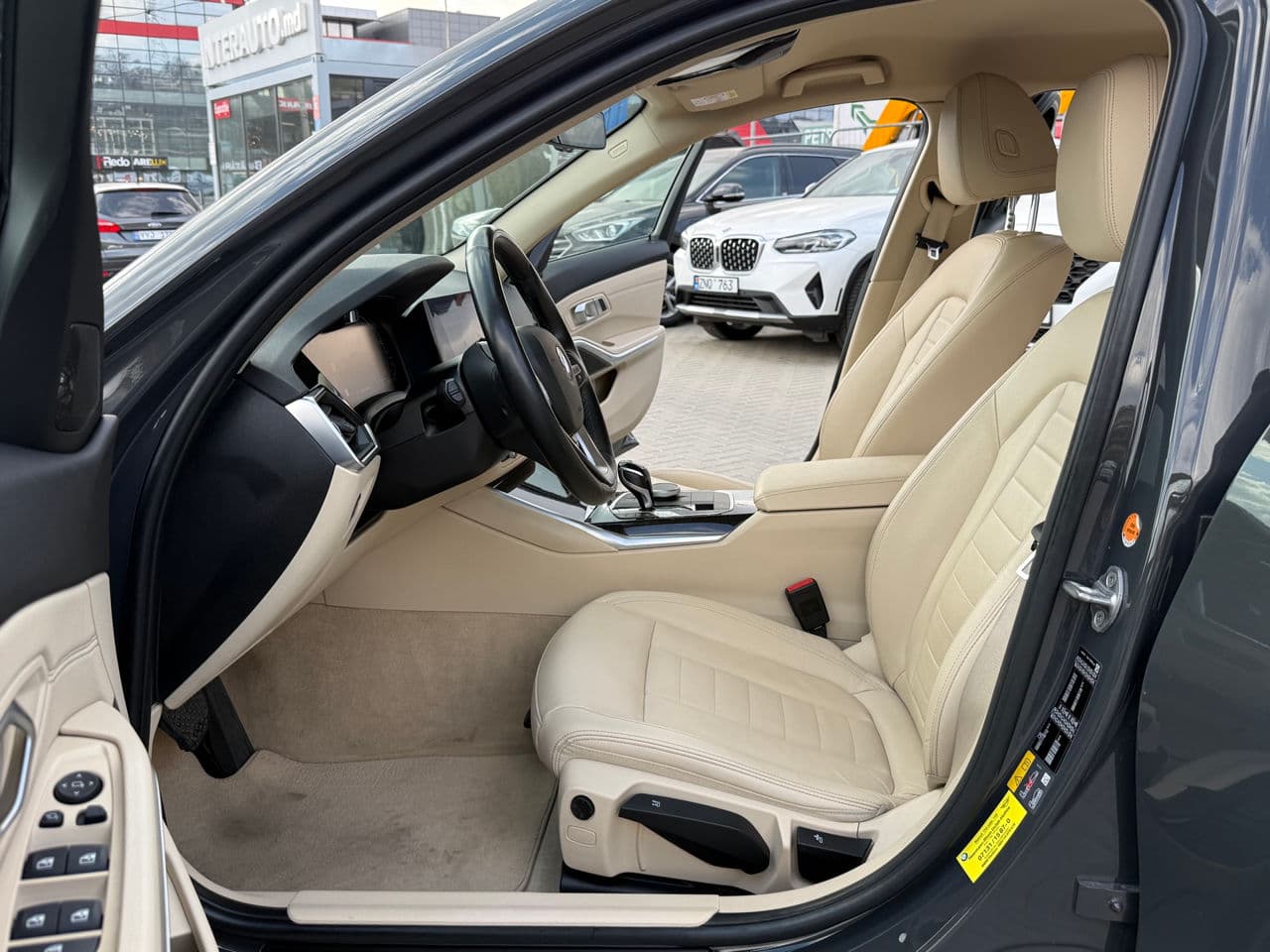 2020 BMW 330E — Miniatură 5