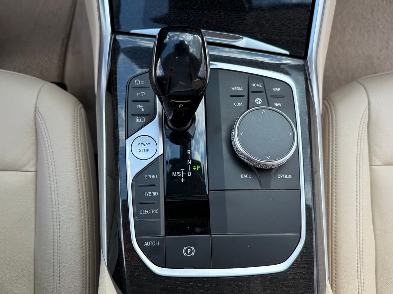 2020 BMW 330E — Miniatură 14