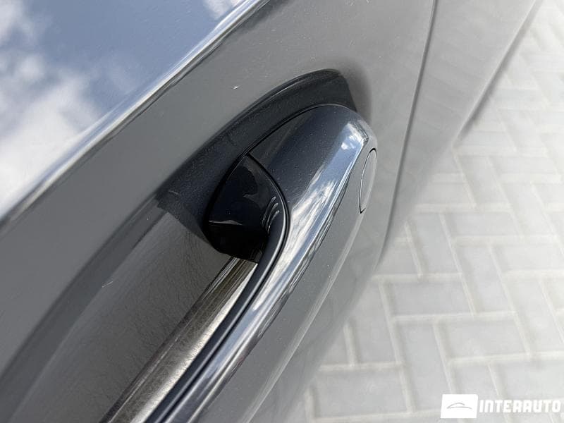 2020 BMW 330E — Miniatură 20